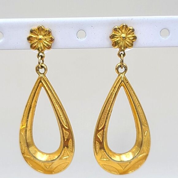 3 pairs of earrings as shown,  pierced - Picture 7 of 7